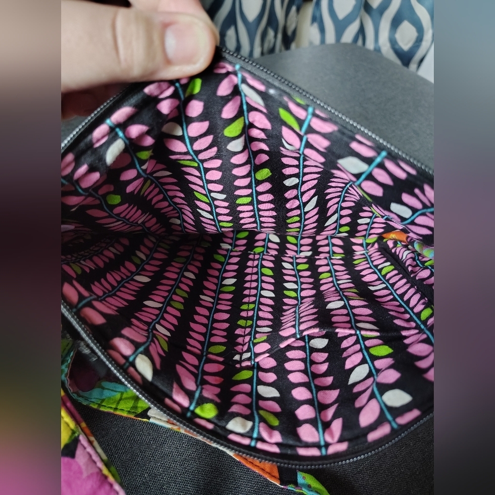 Vera Bradley Crossbody - Picture 6 of 6